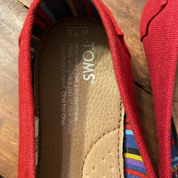 TOMS Red Flats Espadrilles s7.5 - Picture 3 of 6